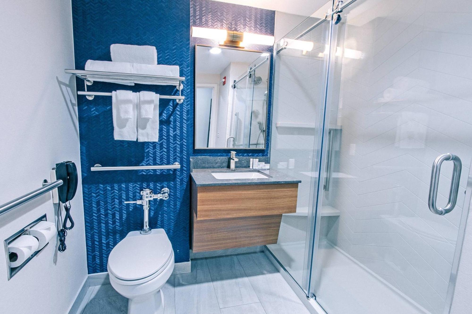 Fairfield Inn By Marriott New York Laguardia Airport/Astoria Exteriör bild