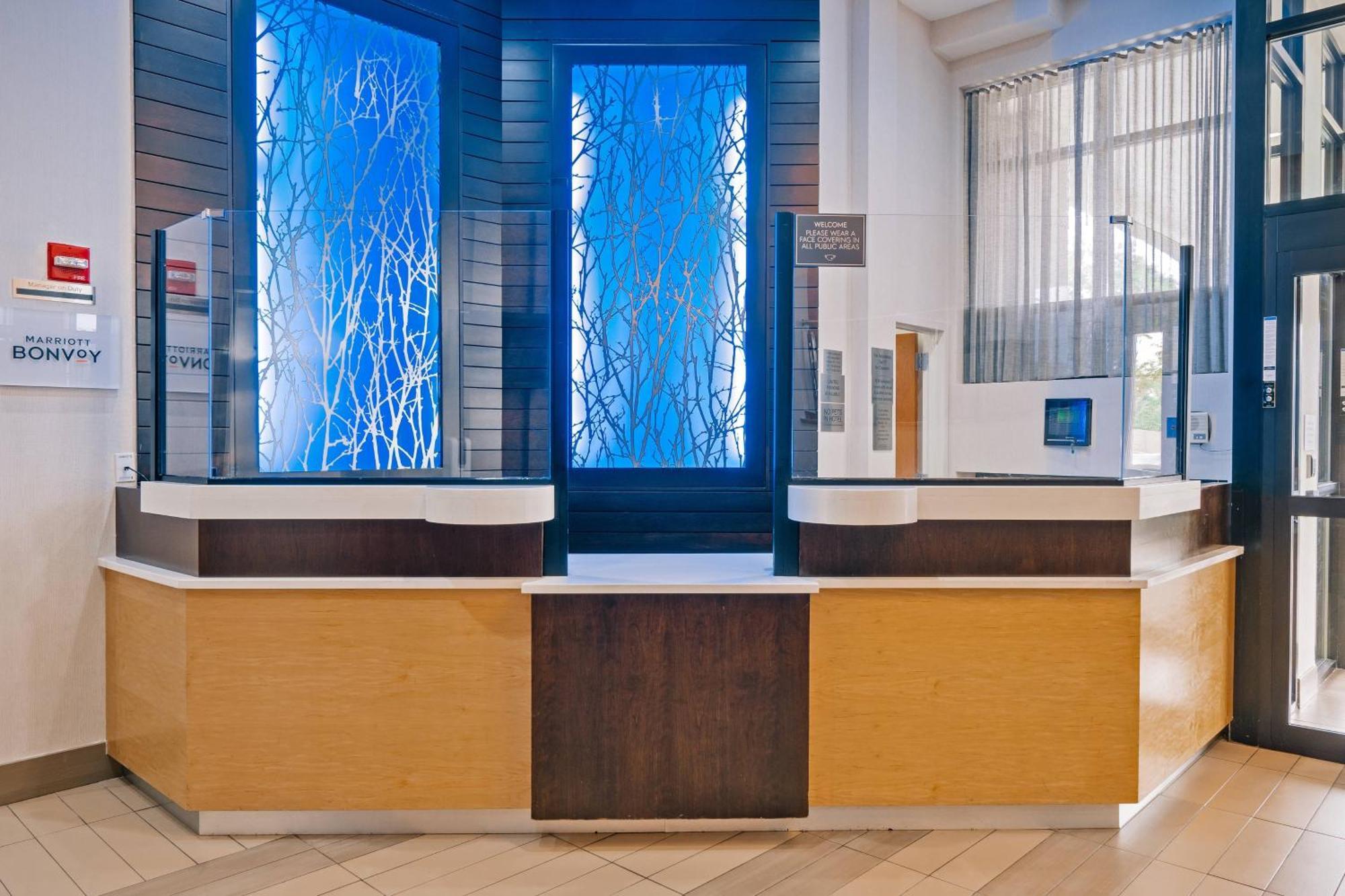 Fairfield Inn By Marriott New York Laguardia Airport/Astoria Exteriör bild