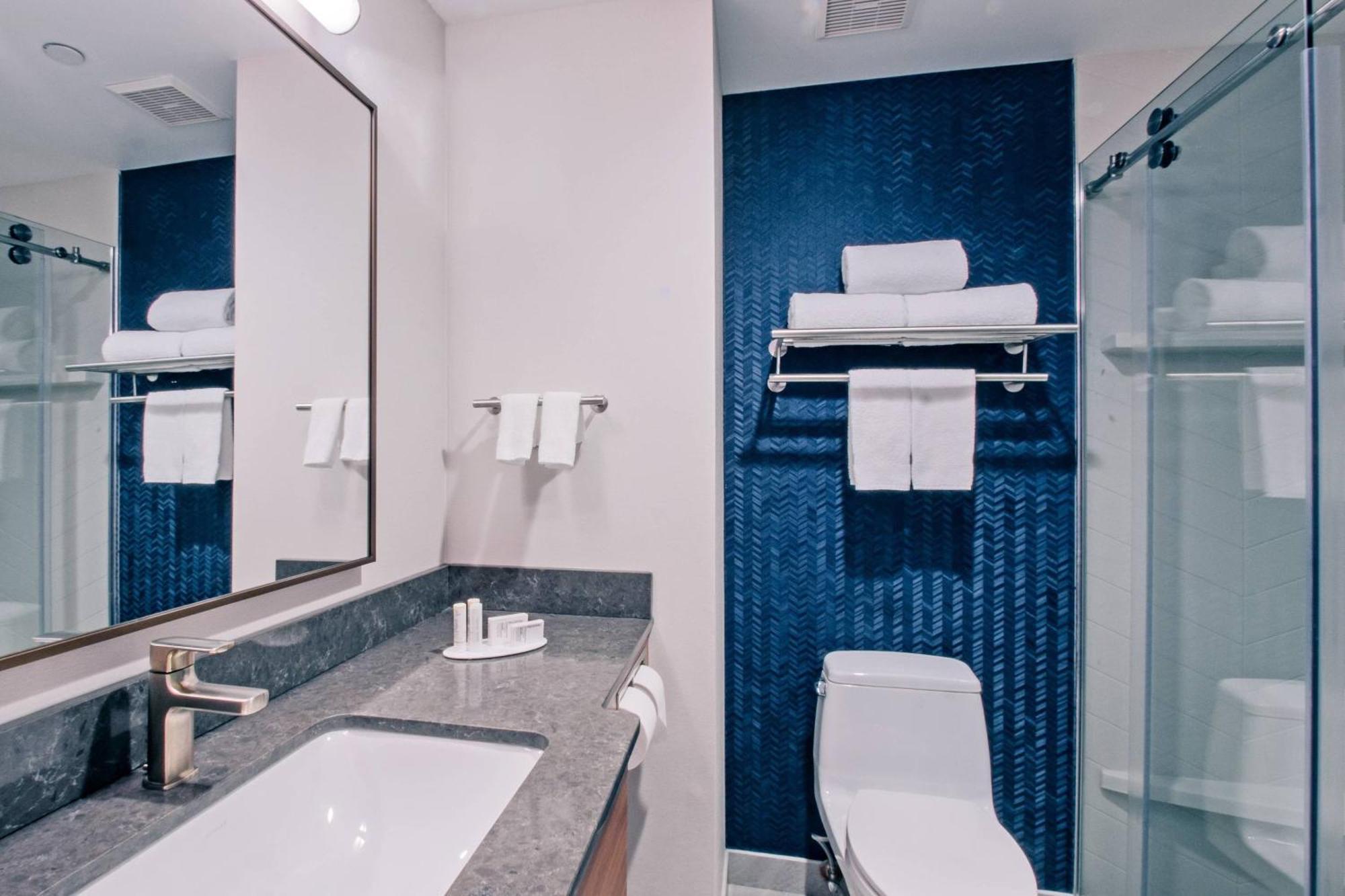 Fairfield Inn By Marriott New York Laguardia Airport/Astoria Exteriör bild