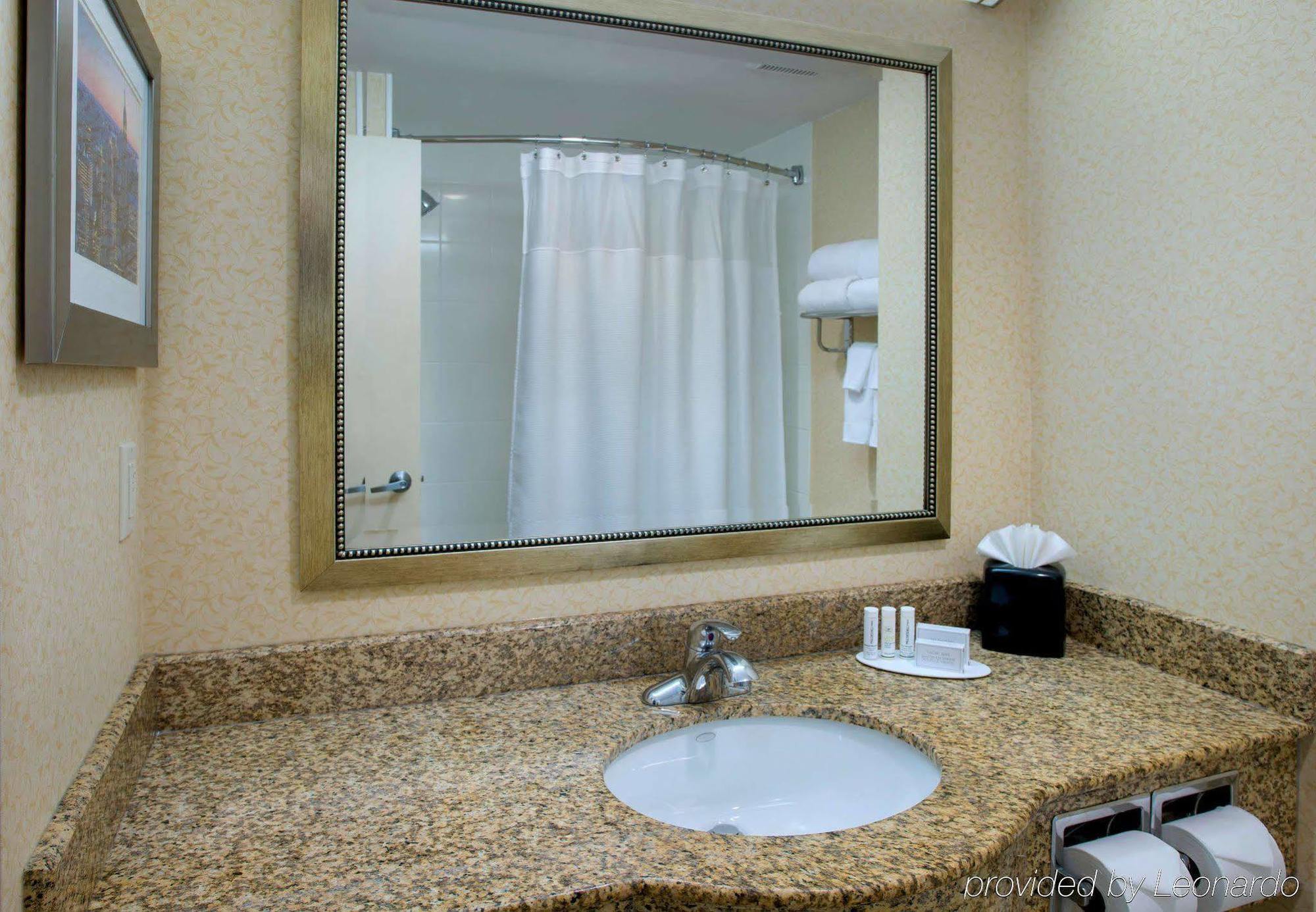 Fairfield Inn By Marriott New York Laguardia Airport/Astoria Exteriör bild